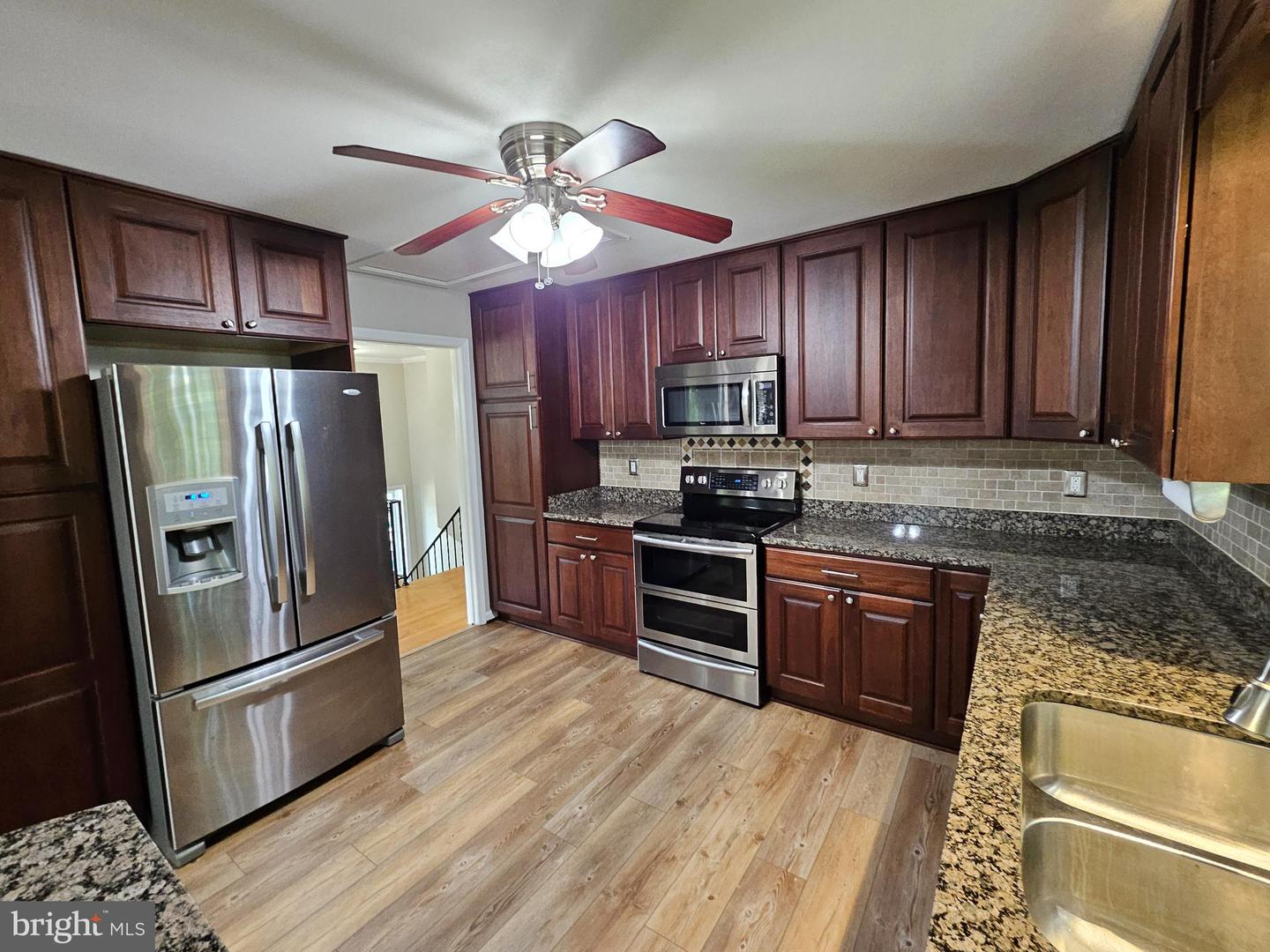 2403 SHERWOOD HALL LN, ALEXANDRIA, Virginia 22306, 4 Bedrooms Bedrooms, ,2 BathroomsBathrooms,Residential,For sale,2403 SHERWOOD HALL LN,VAFX2253520 MLS # VAFX2253520
