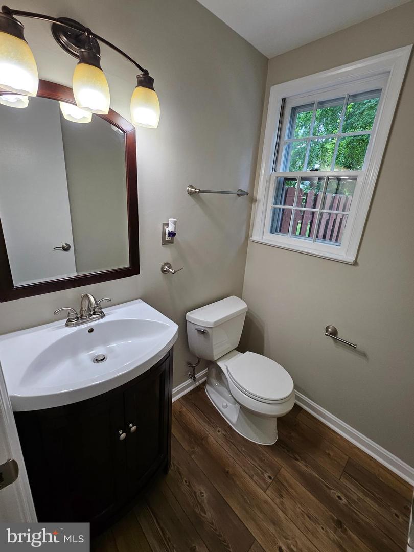 2403 SHERWOOD HALL LN, ALEXANDRIA, Virginia 22306, 4 Bedrooms Bedrooms, ,2 BathroomsBathrooms,Residential,For sale,2403 SHERWOOD HALL LN,VAFX2253520 MLS # VAFX2253520