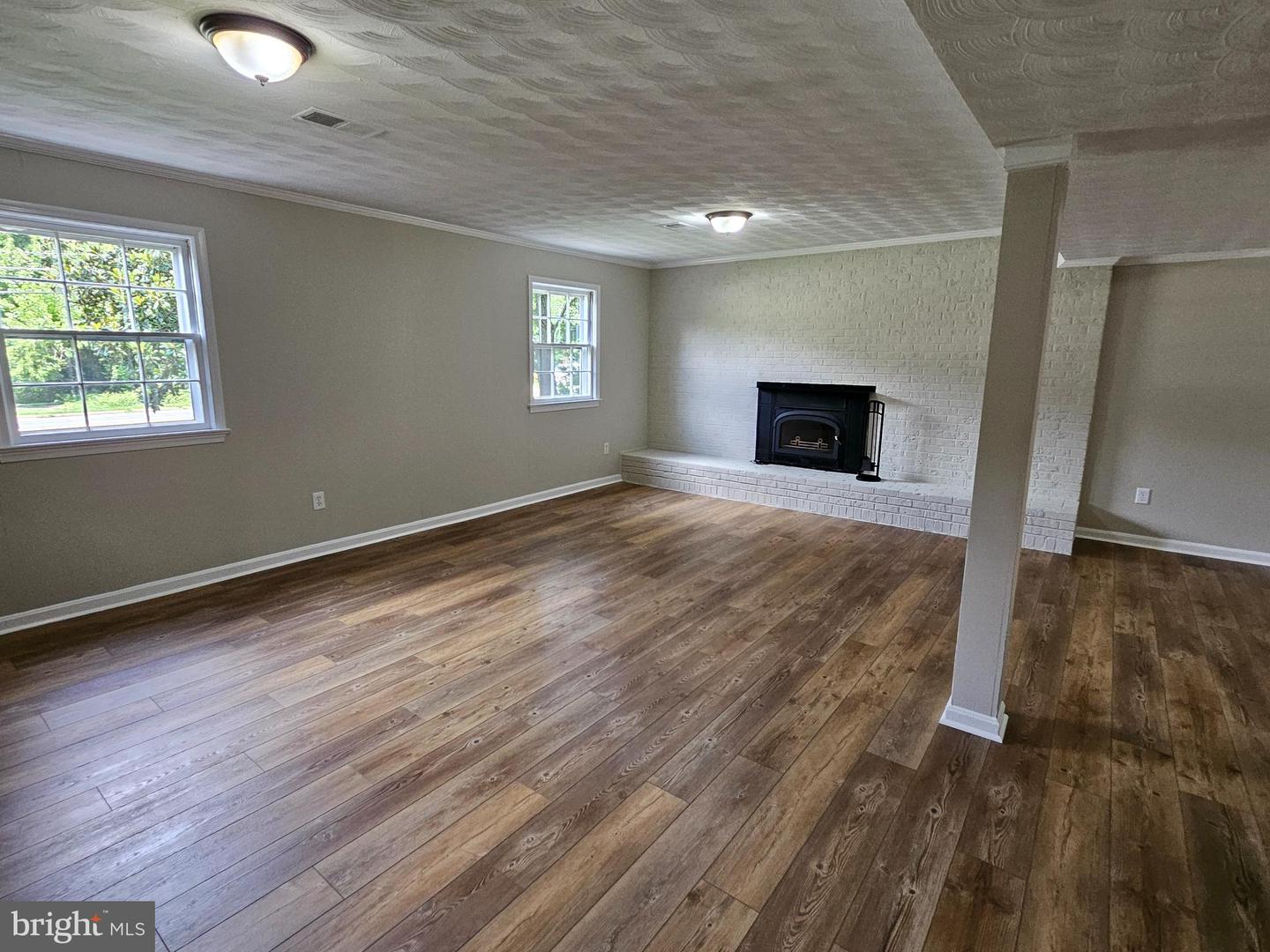2403 SHERWOOD HALL LN, ALEXANDRIA, Virginia 22306, 4 Bedrooms Bedrooms, ,2 BathroomsBathrooms,Residential,For sale,2403 SHERWOOD HALL LN,VAFX2253520 MLS # VAFX2253520