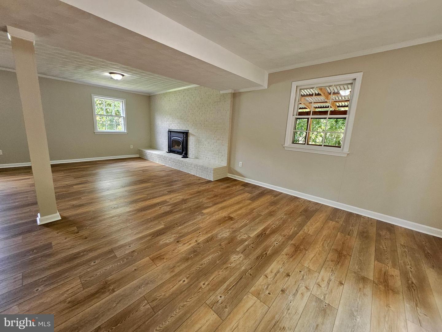 2403 SHERWOOD HALL LN, ALEXANDRIA, Virginia 22306, 4 Bedrooms Bedrooms, ,2 BathroomsBathrooms,Residential,For sale,2403 SHERWOOD HALL LN,VAFX2253520 MLS # VAFX2253520