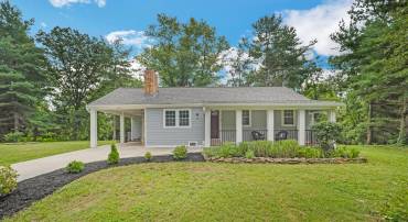 4183 GRANT LN, THE PLAINS, Virginia 20198, 4 Bedrooms Bedrooms, ,2 BathroomsBathrooms,Residential,For sale,4183 GRANT LN,VAFQ2017344 MLS # VAFQ2017344