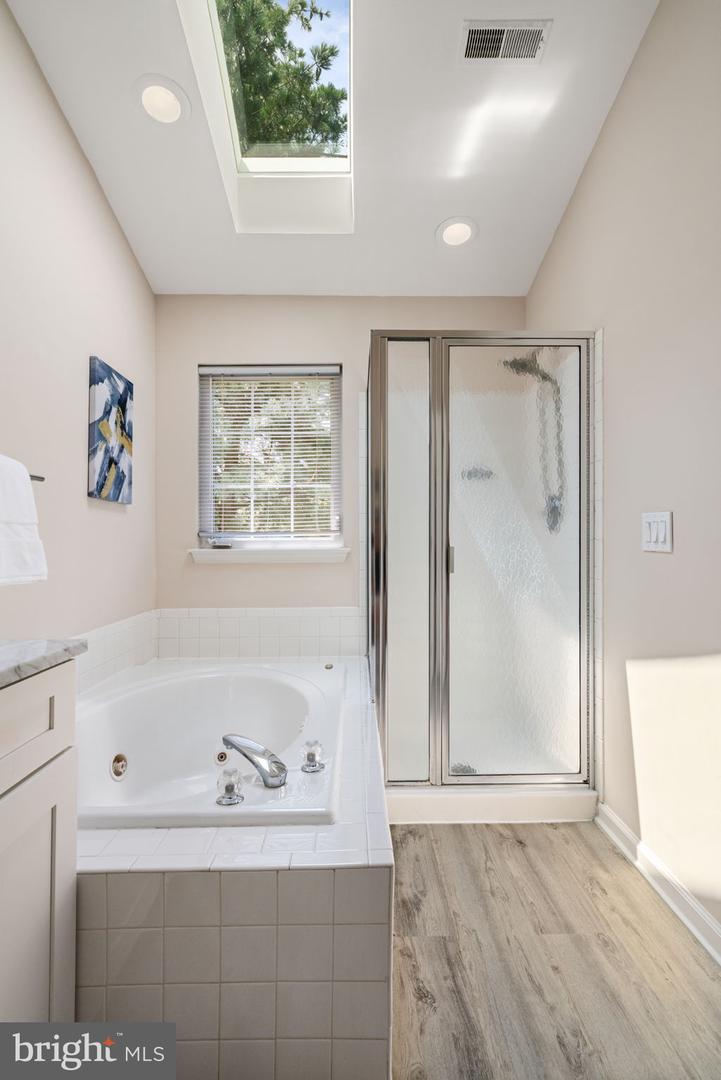 7873 CRANFORD FARM CIR, LORTON, Virginia 22079, 4 Bedrooms Bedrooms, ,2 BathroomsBathrooms,Residential,For sale,7873 CRANFORD FARM CIR,VAFX2253692 MLS # VAFX2253692