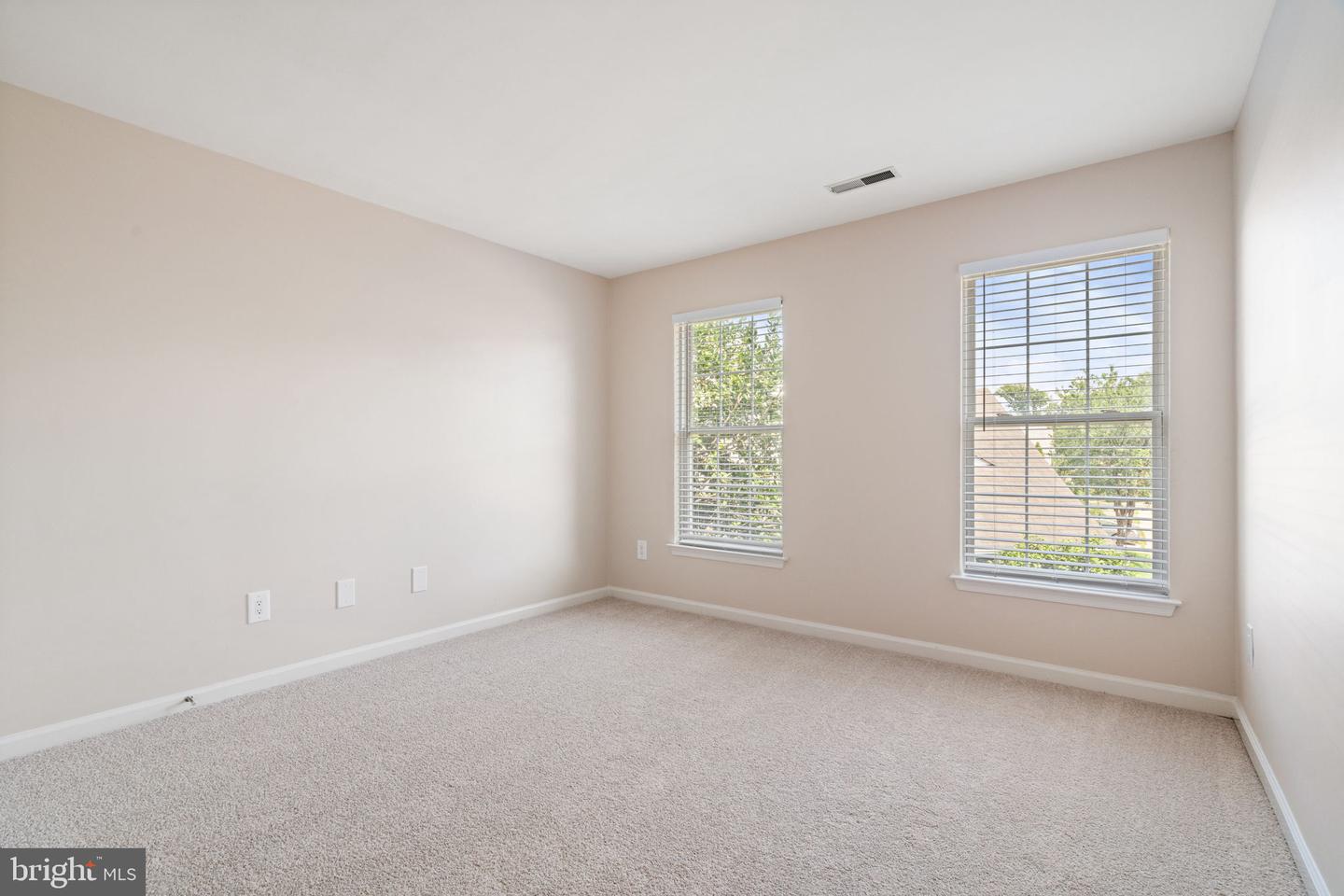 7873 CRANFORD FARM CIR, LORTON, Virginia 22079, 4 Bedrooms Bedrooms, ,2 BathroomsBathrooms,Residential,For sale,7873 CRANFORD FARM CIR,VAFX2253692 MLS # VAFX2253692