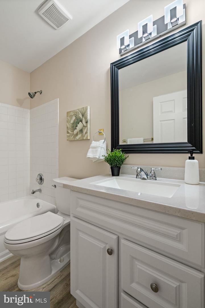 7873 CRANFORD FARM CIR, LORTON, Virginia 22079, 4 Bedrooms Bedrooms, ,2 BathroomsBathrooms,Residential,For sale,7873 CRANFORD FARM CIR,VAFX2253692 MLS # VAFX2253692