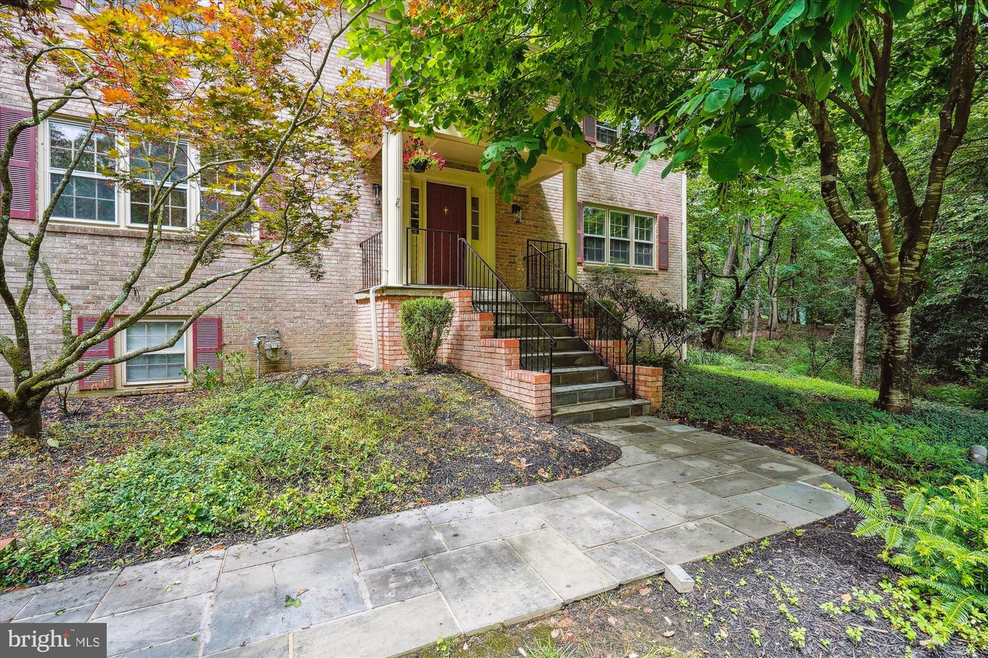 7621 BURFORD DR, MCLEAN, Virginia 22102, 5 Bedrooms Bedrooms, ,3 BathroomsBathrooms,Residential,For sale,7621 BURFORD DR,VAFX2253832 MLS # VAFX2253832