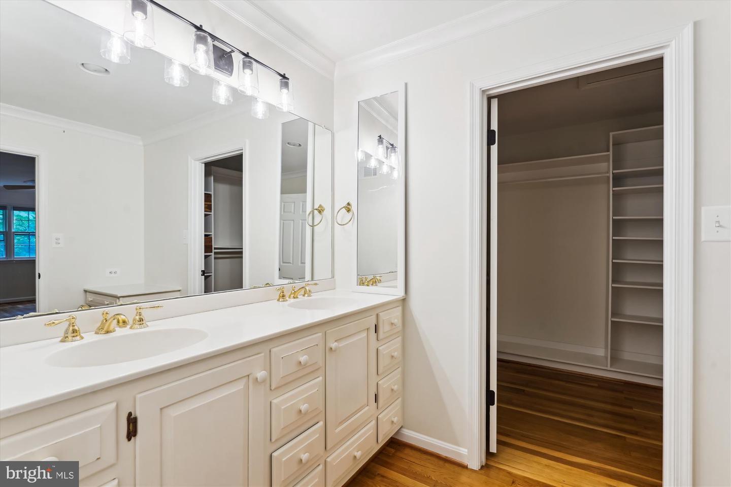 7621 BURFORD DR, MCLEAN, Virginia 22102, 5 Bedrooms Bedrooms, ,3 BathroomsBathrooms,Residential,For sale,7621 BURFORD DR,VAFX2253832 MLS # VAFX2253832