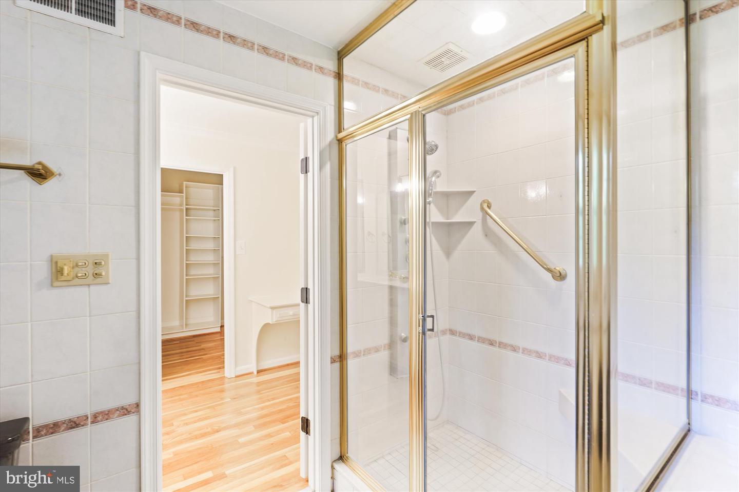 7621 BURFORD DR, MCLEAN, Virginia 22102, 5 Bedrooms Bedrooms, ,3 BathroomsBathrooms,Residential,For sale,7621 BURFORD DR,VAFX2253832 MLS # VAFX2253832