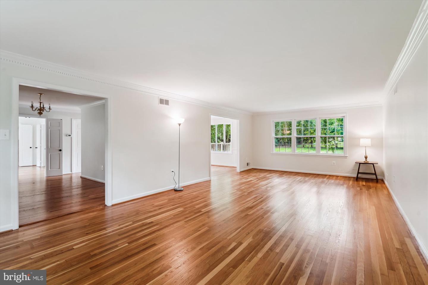 7621 BURFORD DR, MCLEAN, Virginia 22102, 5 Bedrooms Bedrooms, ,3 BathroomsBathrooms,Residential,For sale,7621 BURFORD DR,VAFX2253832 MLS # VAFX2253832