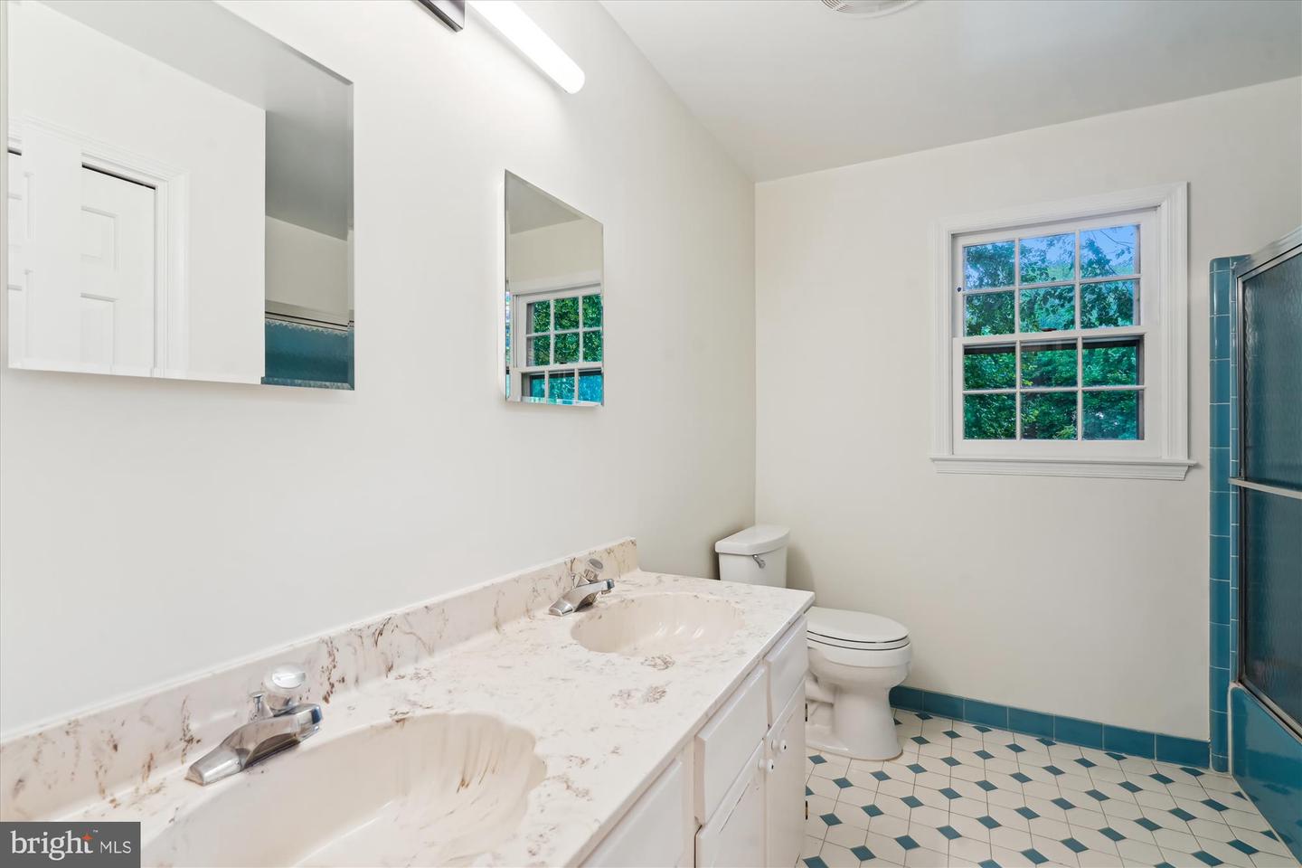 7621 BURFORD DR, MCLEAN, Virginia 22102, 5 Bedrooms Bedrooms, ,3 BathroomsBathrooms,Residential,For sale,7621 BURFORD DR,VAFX2253832 MLS # VAFX2253832