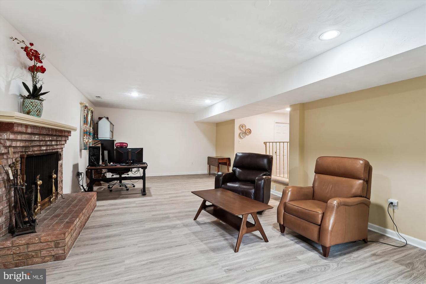 7621 BURFORD DR, MCLEAN, Virginia 22102, 5 Bedrooms Bedrooms, ,3 BathroomsBathrooms,Residential,For sale,7621 BURFORD DR,VAFX2253832 MLS # VAFX2253832