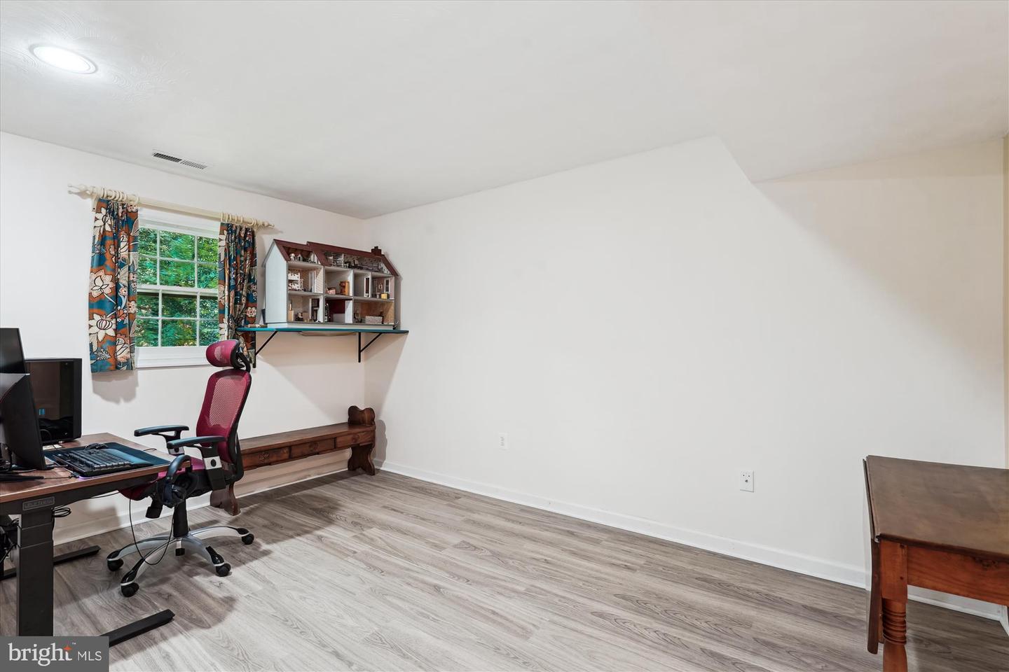 7621 BURFORD DR, MCLEAN, Virginia 22102, 5 Bedrooms Bedrooms, ,3 BathroomsBathrooms,Residential,For sale,7621 BURFORD DR,VAFX2253832 MLS # VAFX2253832