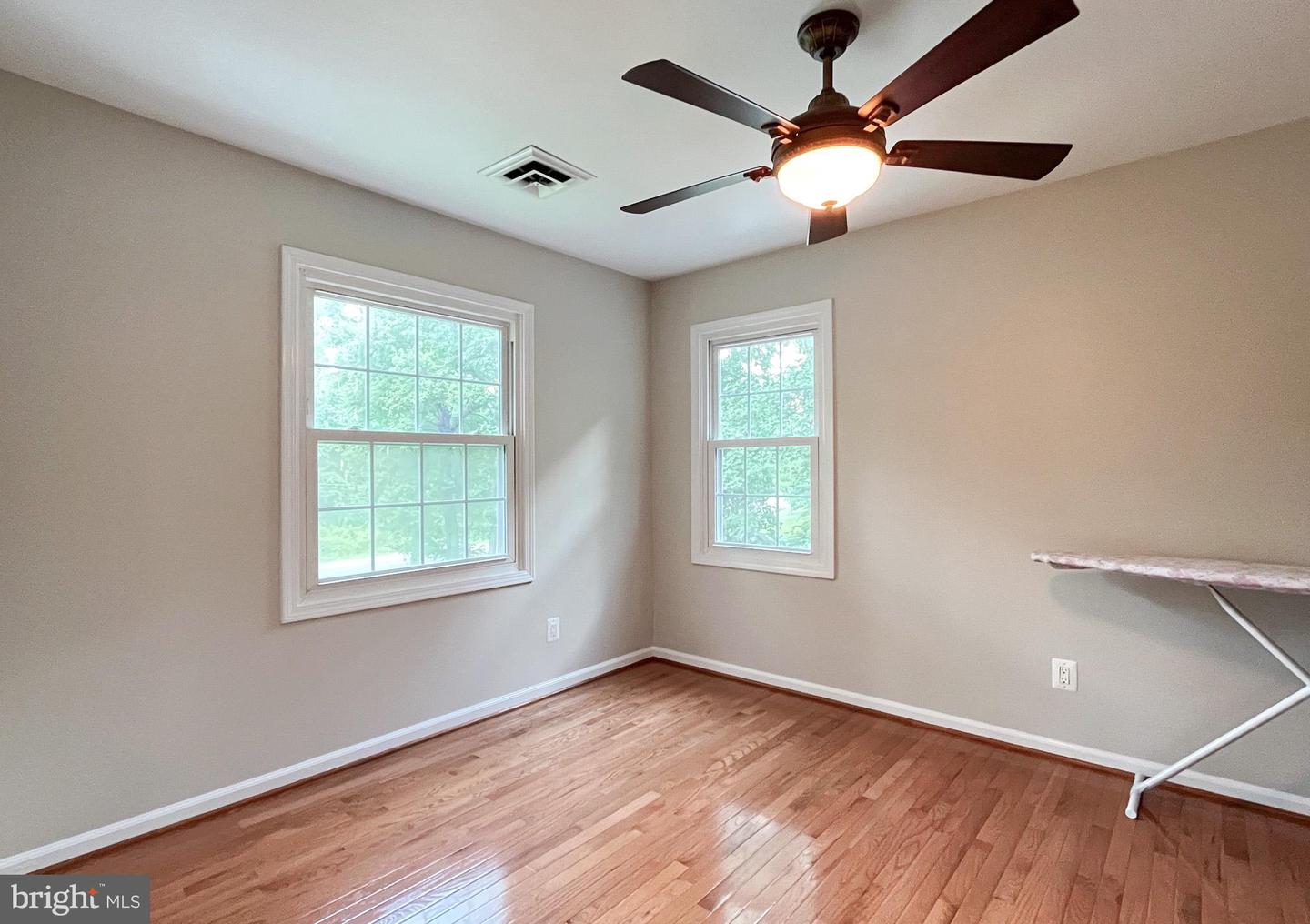 8835 BURKE RD, BURKE, Virginia 22015, 4 Bedrooms Bedrooms, ,3 BathroomsBathrooms,Residential,For sale,8835 BURKE RD,VAFX2253836 MLS # VAFX2253836