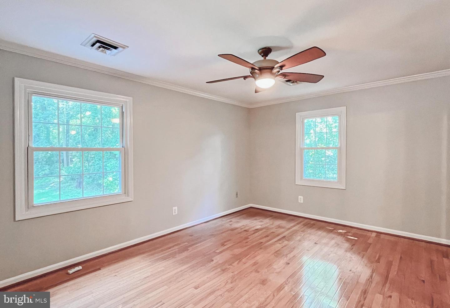 8835 BURKE RD, BURKE, Virginia 22015, 4 Bedrooms Bedrooms, ,3 BathroomsBathrooms,Residential,For sale,8835 BURKE RD,VAFX2253836 MLS # VAFX2253836