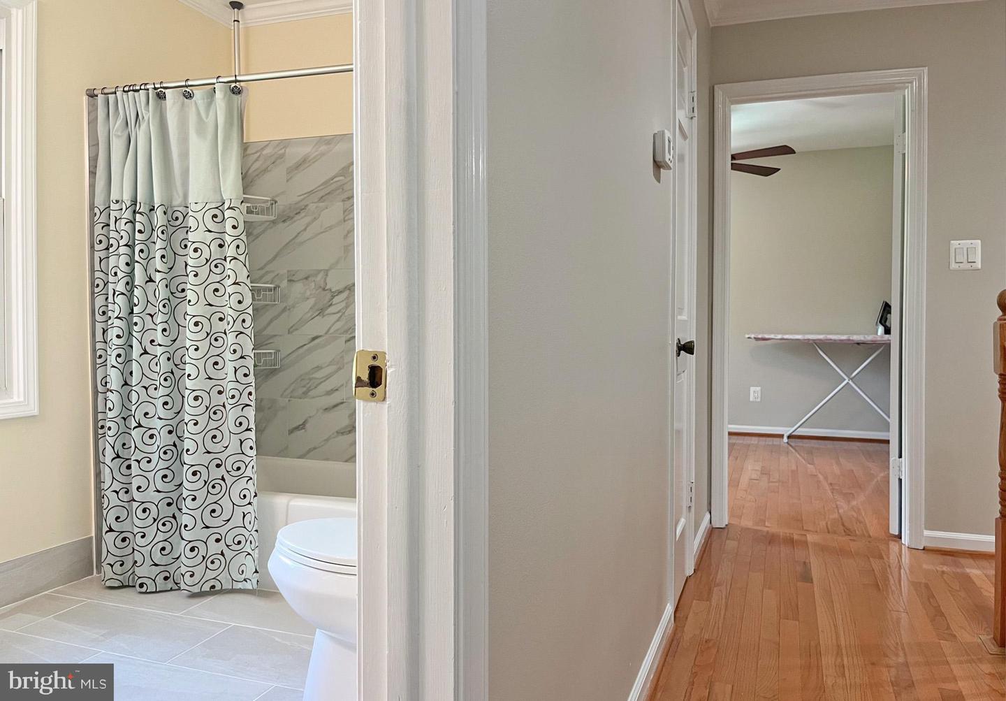 8835 BURKE RD, BURKE, Virginia 22015, 4 Bedrooms Bedrooms, ,3 BathroomsBathrooms,Residential,For sale,8835 BURKE RD,VAFX2253836 MLS # VAFX2253836