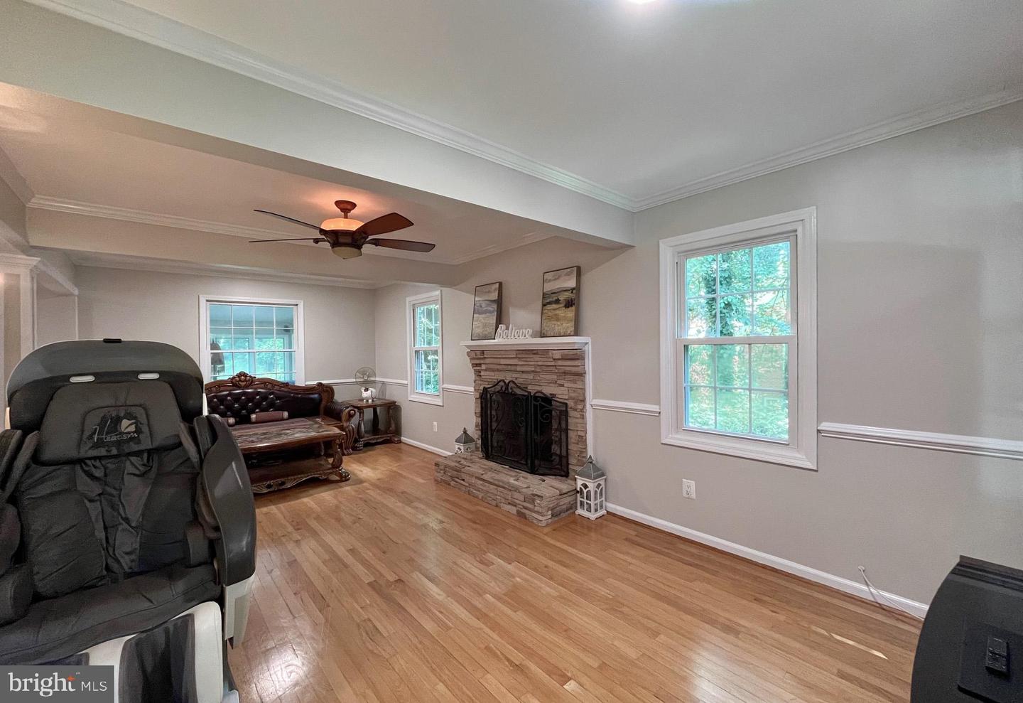 8835 BURKE RD, BURKE, Virginia 22015, 4 Bedrooms Bedrooms, ,3 BathroomsBathrooms,Residential,For sale,8835 BURKE RD,VAFX2253836 MLS # VAFX2253836