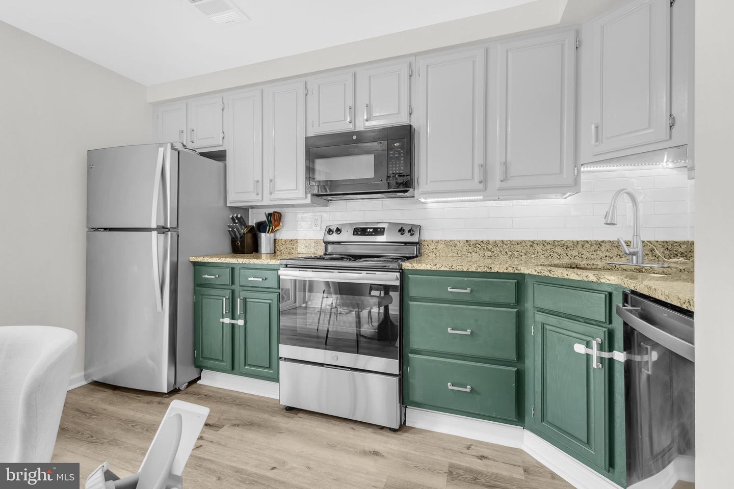 1223 N QUINN ST, ARLINGTON, Virginia 22209, 2 Bedrooms Bedrooms, ,2 BathroomsBathrooms,Residential,For sale,1223 N QUINN ST,VAAR2060346 MLS # VAAR2060346