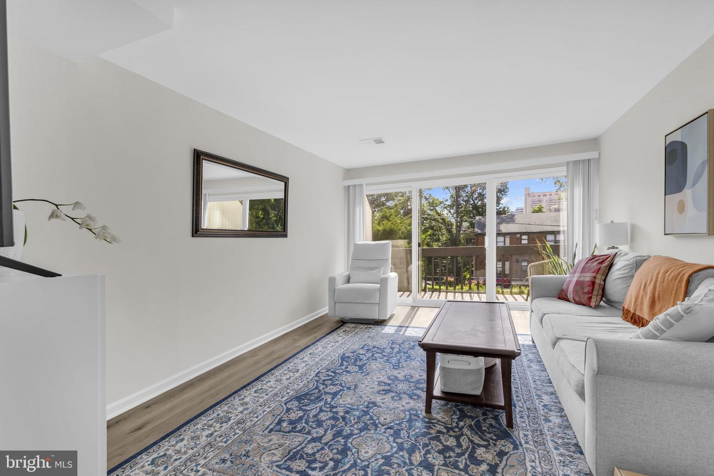 1223 N QUINN ST, ARLINGTON, Virginia 22209, 2 Bedrooms Bedrooms, ,2 BathroomsBathrooms,Residential,For sale,1223 N QUINN ST,VAAR2060346 MLS # VAAR2060346