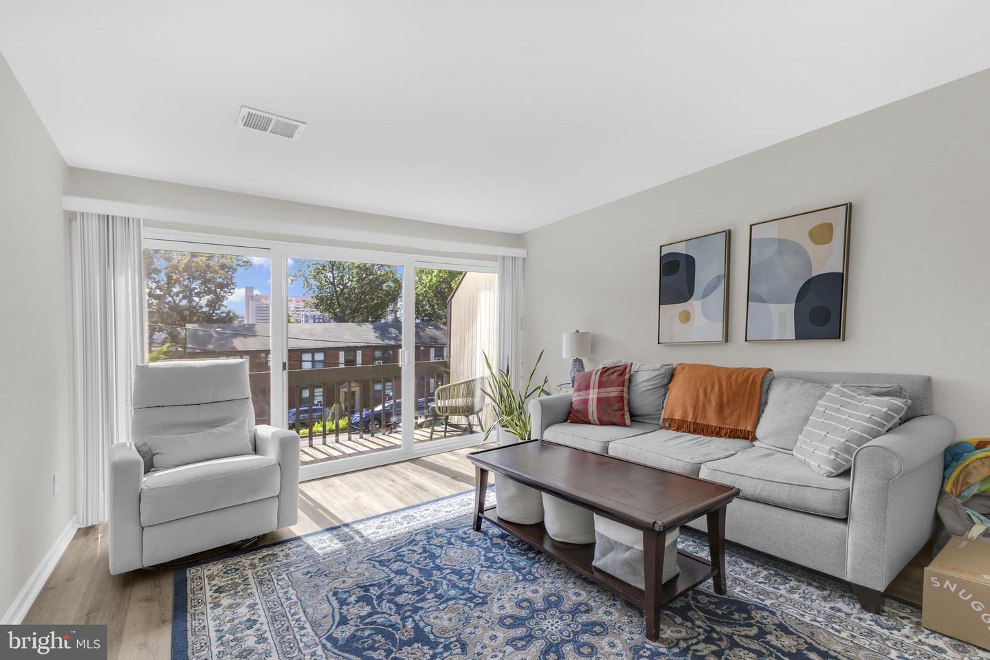 1223 N QUINN ST, ARLINGTON, Virginia 22209, 2 Bedrooms Bedrooms, ,2 BathroomsBathrooms,Residential,For sale,1223 N QUINN ST,VAAR2060346 MLS # VAAR2060346