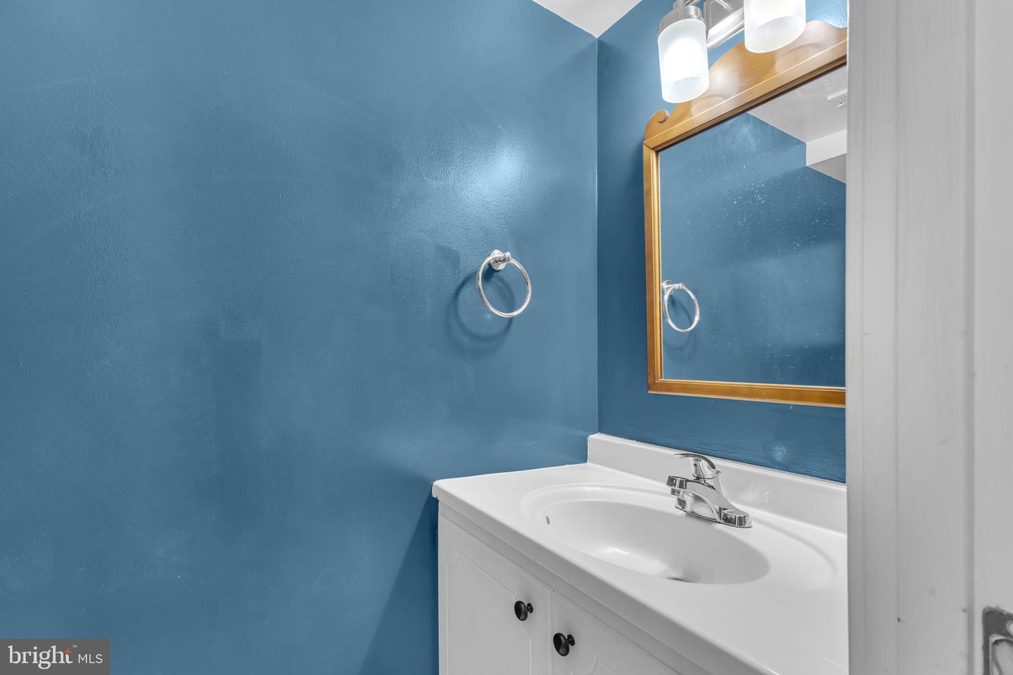 1223 N QUINN ST, ARLINGTON, Virginia 22209, 2 Bedrooms Bedrooms, ,2 BathroomsBathrooms,Residential,For sale,1223 N QUINN ST,VAAR2060346 MLS # VAAR2060346
