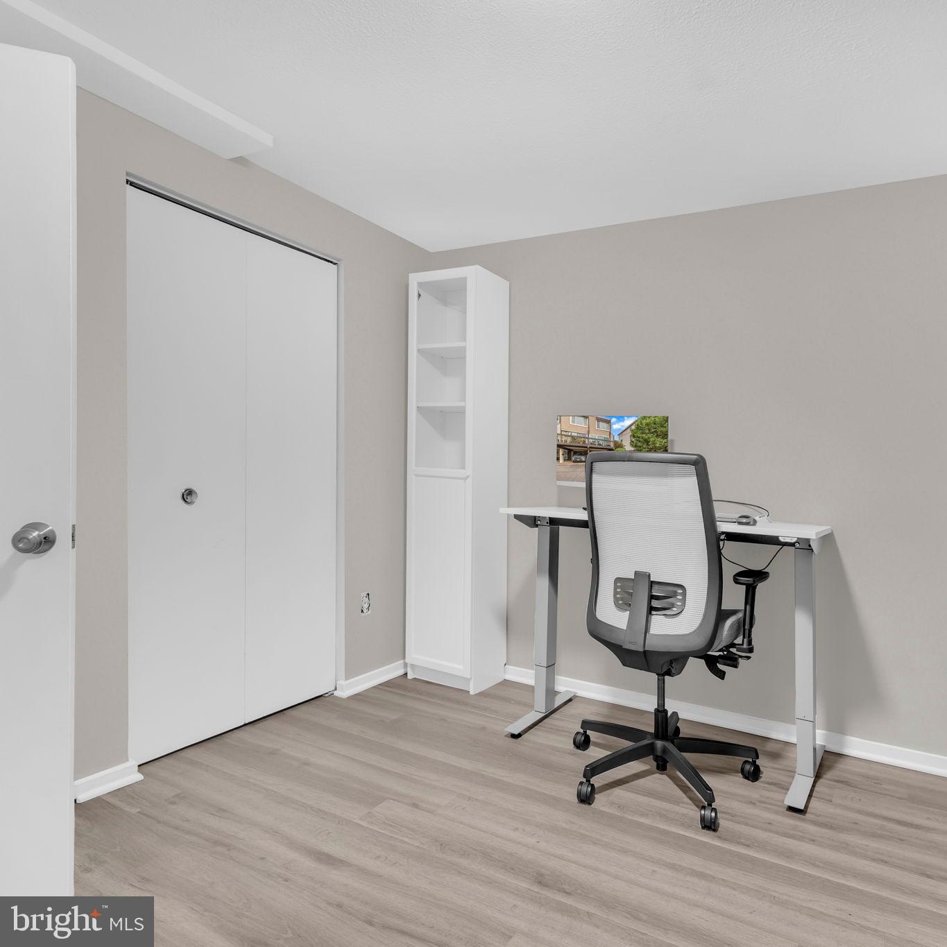 1223 N QUINN ST, ARLINGTON, Virginia 22209, 2 Bedrooms Bedrooms, ,2 BathroomsBathrooms,Residential,For sale,1223 N QUINN ST,VAAR2060346 MLS # VAAR2060346