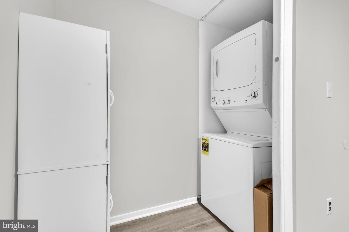 1223 N QUINN ST, ARLINGTON, Virginia 22209, 2 Bedrooms Bedrooms, ,2 BathroomsBathrooms,Residential,For sale,1223 N QUINN ST,VAAR2060346 MLS # VAAR2060346