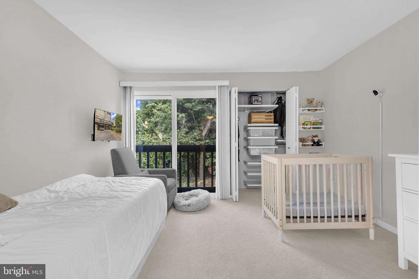 1223 N QUINN ST, ARLINGTON, Virginia 22209, 2 Bedrooms Bedrooms, ,2 BathroomsBathrooms,Residential,For sale,1223 N QUINN ST,VAAR2060346 MLS # VAAR2060346