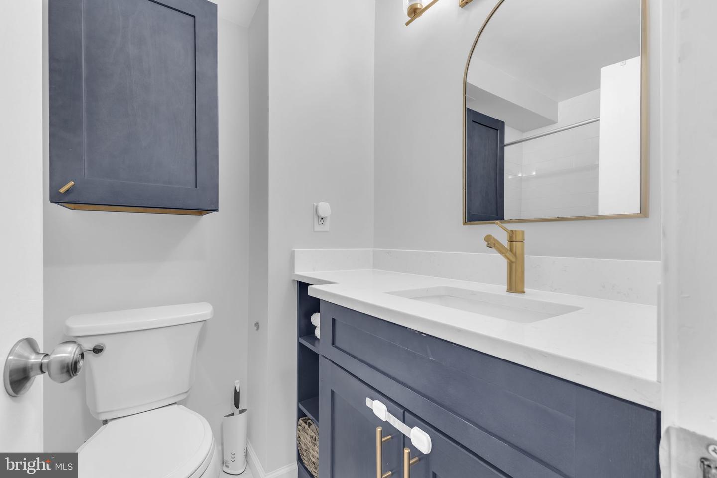 1223 N QUINN ST, ARLINGTON, Virginia 22209, 2 Bedrooms Bedrooms, ,2 BathroomsBathrooms,Residential,For sale,1223 N QUINN ST,VAAR2060346 MLS # VAAR2060346
