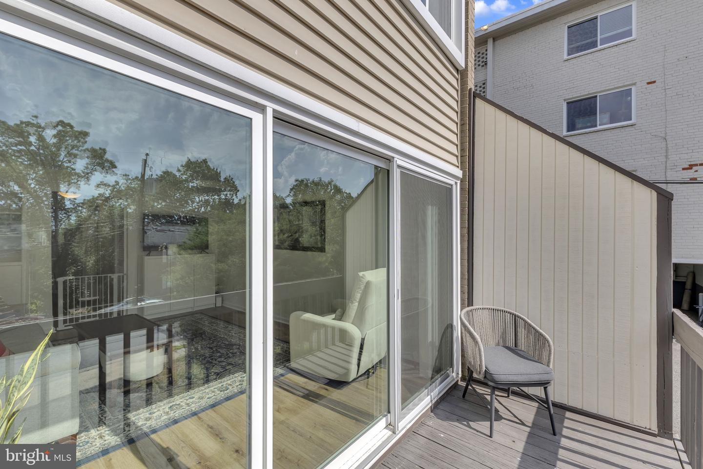 1223 N QUINN ST, ARLINGTON, Virginia 22209, 2 Bedrooms Bedrooms, ,2 BathroomsBathrooms,Residential,For sale,1223 N QUINN ST,VAAR2060346 MLS # VAAR2060346