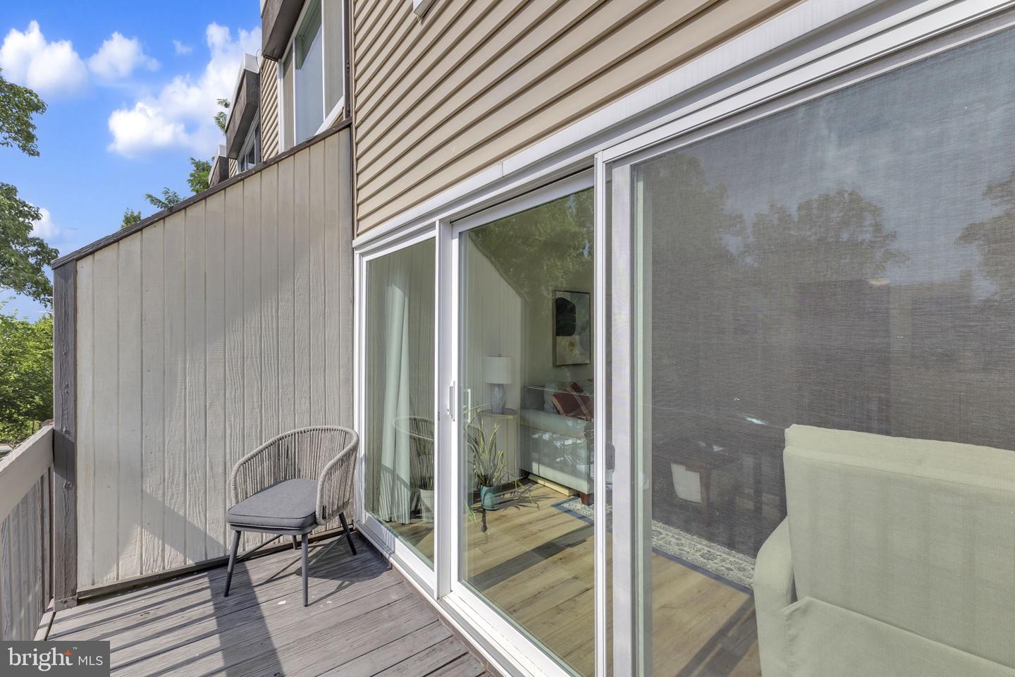1223 N QUINN ST, ARLINGTON, Virginia 22209, 2 Bedrooms Bedrooms, ,2 BathroomsBathrooms,Residential,For sale,1223 N QUINN ST,VAAR2060346 MLS # VAAR2060346