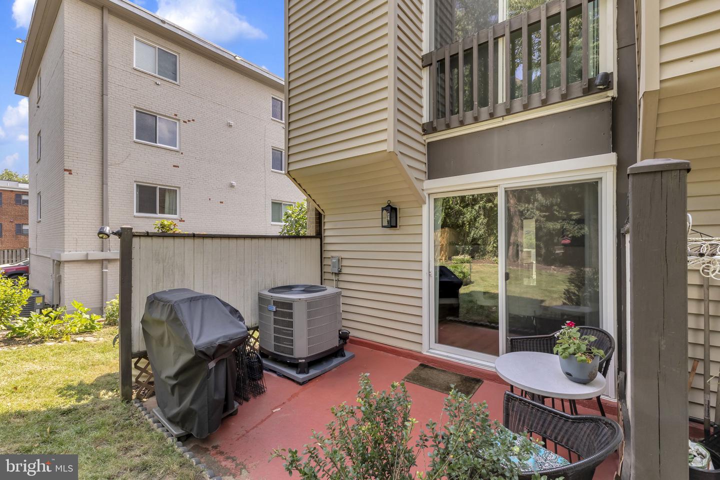 1223 N QUINN ST, ARLINGTON, Virginia 22209, 2 Bedrooms Bedrooms, ,2 BathroomsBathrooms,Residential,For sale,1223 N QUINN ST,VAAR2060346 MLS # VAAR2060346