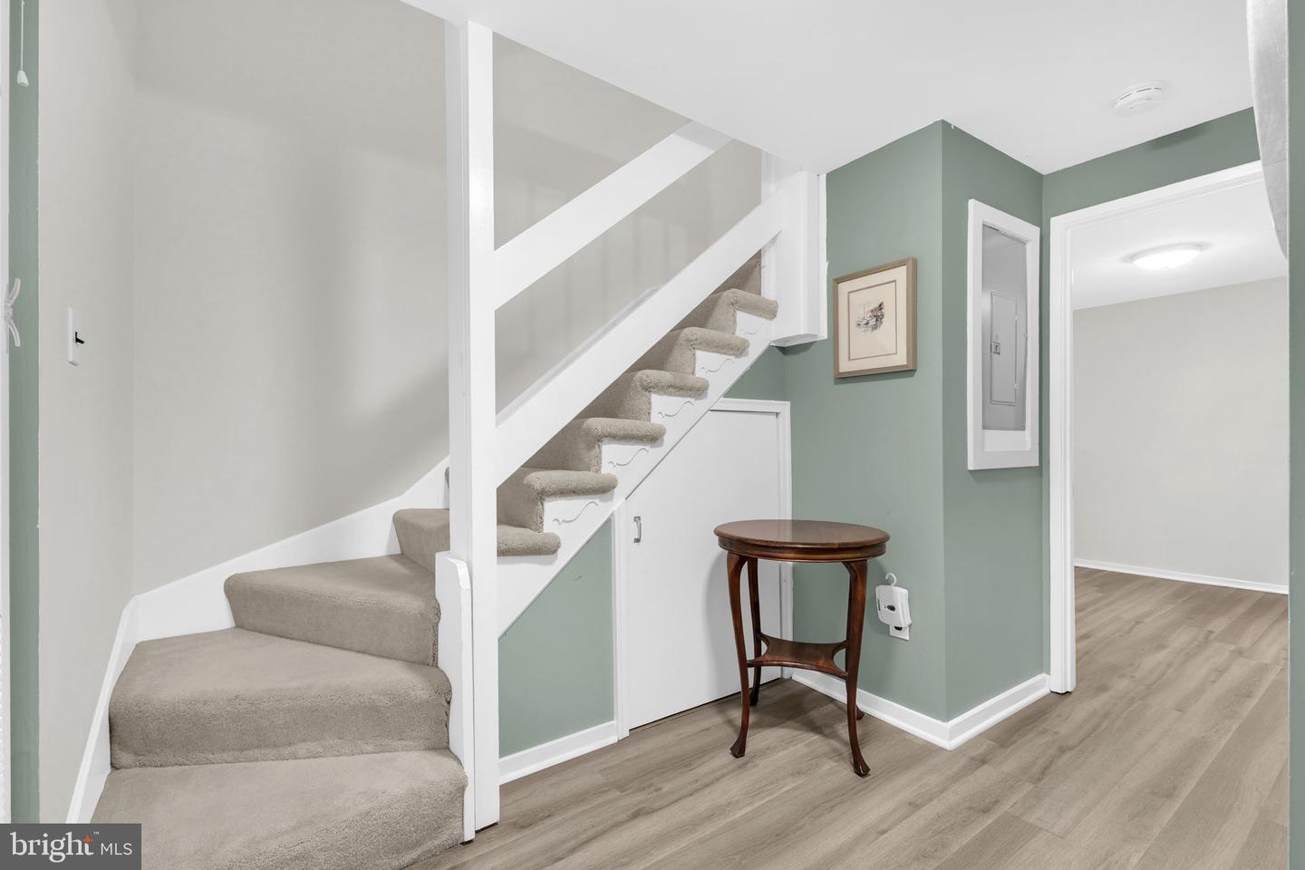 1223 N QUINN ST, ARLINGTON, Virginia 22209, 2 Bedrooms Bedrooms, ,2 BathroomsBathrooms,Residential,For sale,1223 N QUINN ST,VAAR2060346 MLS # VAAR2060346