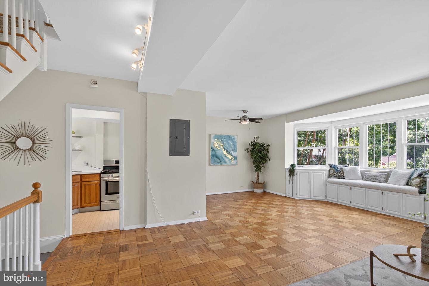 3221 VALLEY DR #712, ALEXANDRIA, Virginia 22302, 2 Bedrooms Bedrooms, ,1 BathroomBathrooms,Residential,For sale,3221 VALLEY DR #712,VAAX2047276 MLS # VAAX2047276