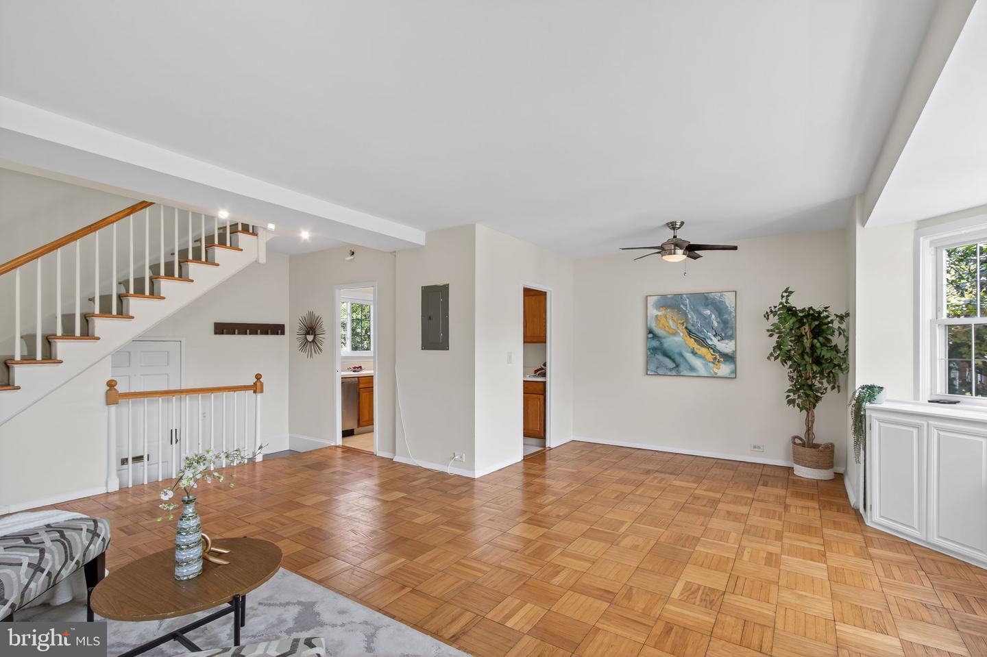 3221 VALLEY DR #712, ALEXANDRIA, Virginia 22302, 2 Bedrooms Bedrooms, ,1 BathroomBathrooms,Residential,For sale,3221 VALLEY DR #712,VAAX2047276 MLS # VAAX2047276