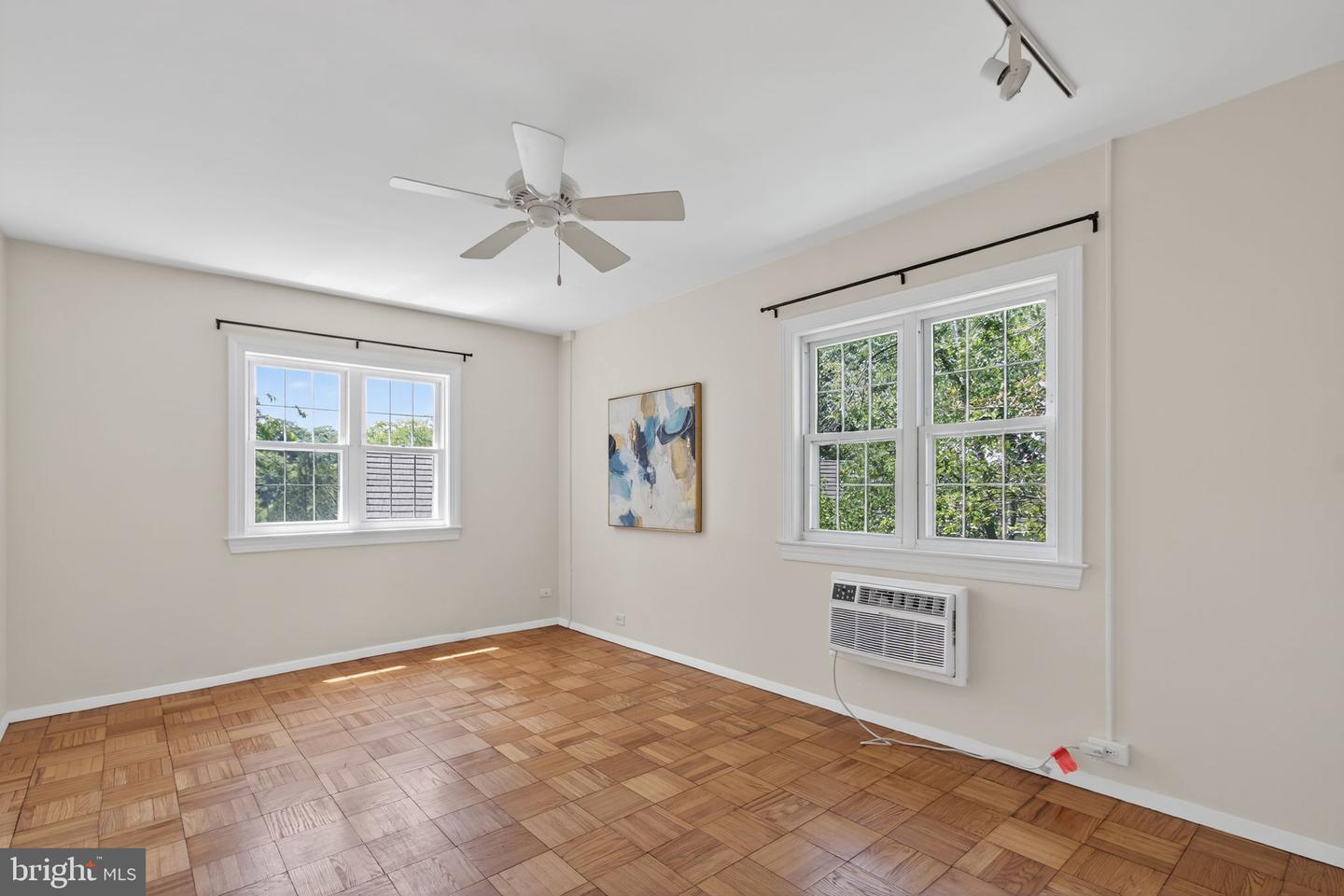 3221 VALLEY DR #712, ALEXANDRIA, Virginia 22302, 2 Bedrooms Bedrooms, ,1 BathroomBathrooms,Residential,For sale,3221 VALLEY DR #712,VAAX2047276 MLS # VAAX2047276