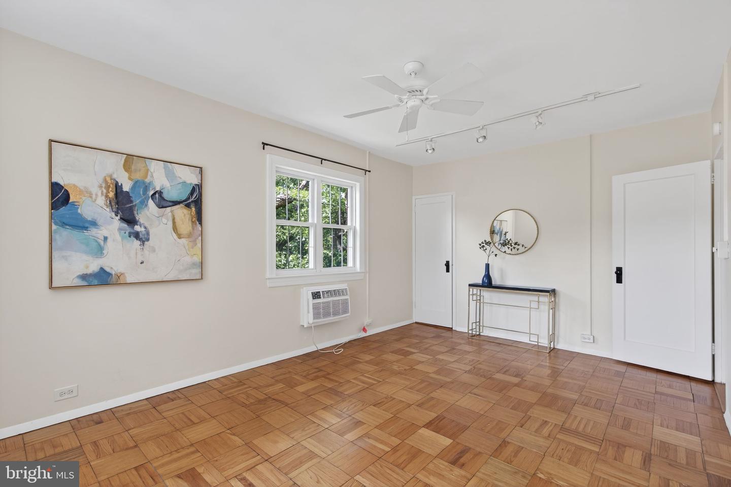 3221 VALLEY DR #712, ALEXANDRIA, Virginia 22302, 2 Bedrooms Bedrooms, ,1 BathroomBathrooms,Residential,For sale,3221 VALLEY DR #712,VAAX2047276 MLS # VAAX2047276