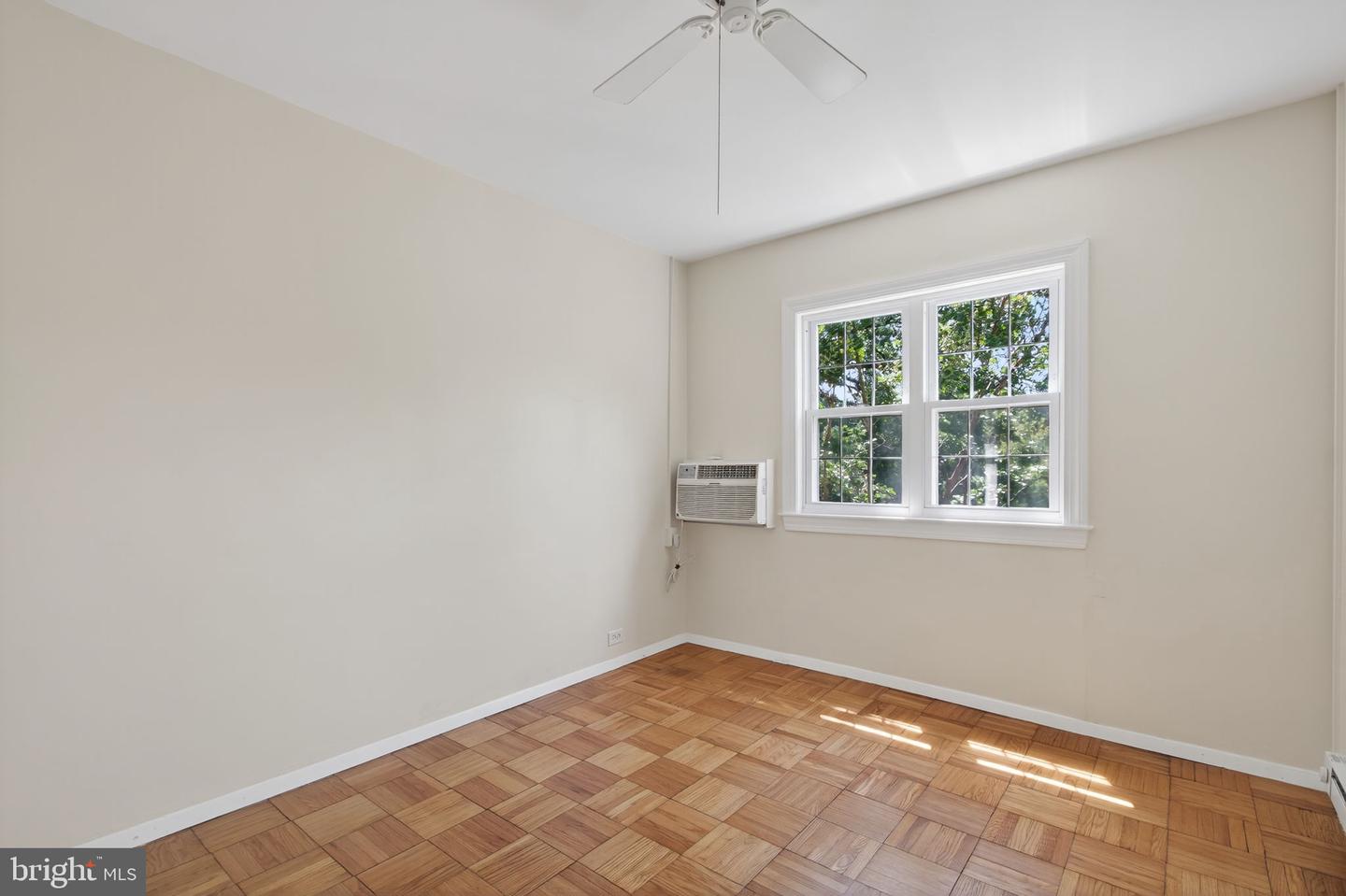 3221 VALLEY DR #712, ALEXANDRIA, Virginia 22302, 2 Bedrooms Bedrooms, ,1 BathroomBathrooms,Residential,For sale,3221 VALLEY DR #712,VAAX2047276 MLS # VAAX2047276