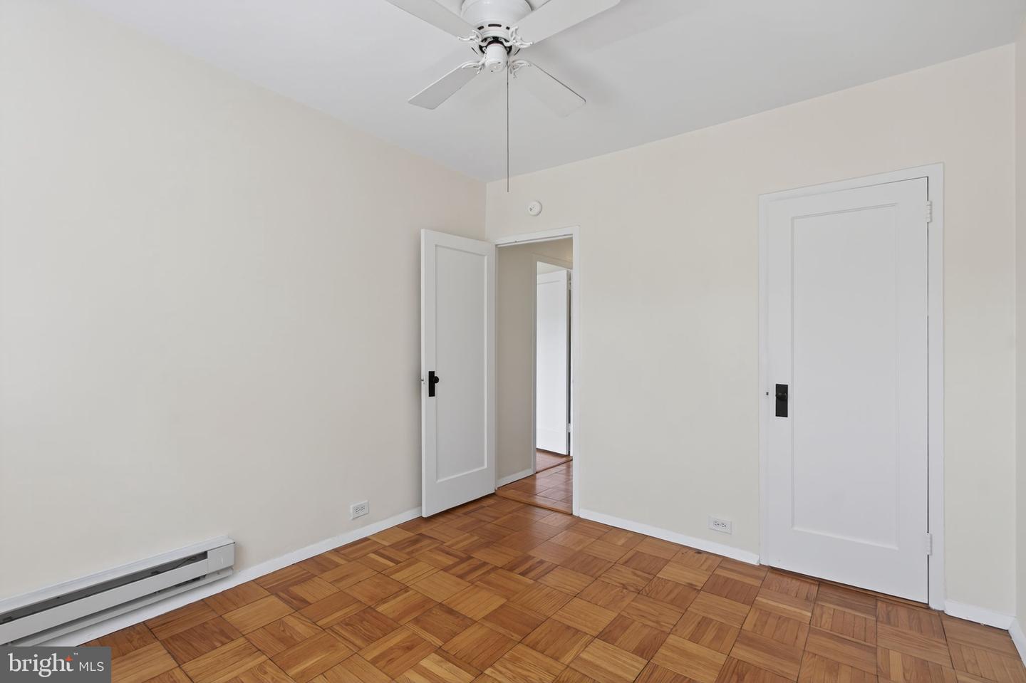 3221 VALLEY DR #712, ALEXANDRIA, Virginia 22302, 2 Bedrooms Bedrooms, ,1 BathroomBathrooms,Residential,For sale,3221 VALLEY DR #712,VAAX2047276 MLS # VAAX2047276