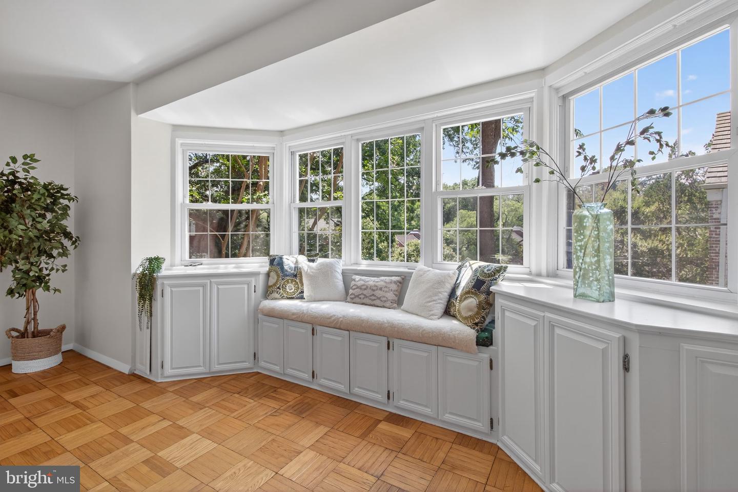 3221 VALLEY DR #712, ALEXANDRIA, Virginia 22302, 2 Bedrooms Bedrooms, ,1 BathroomBathrooms,Residential,For sale,3221 VALLEY DR #712,VAAX2047276 MLS # VAAX2047276
