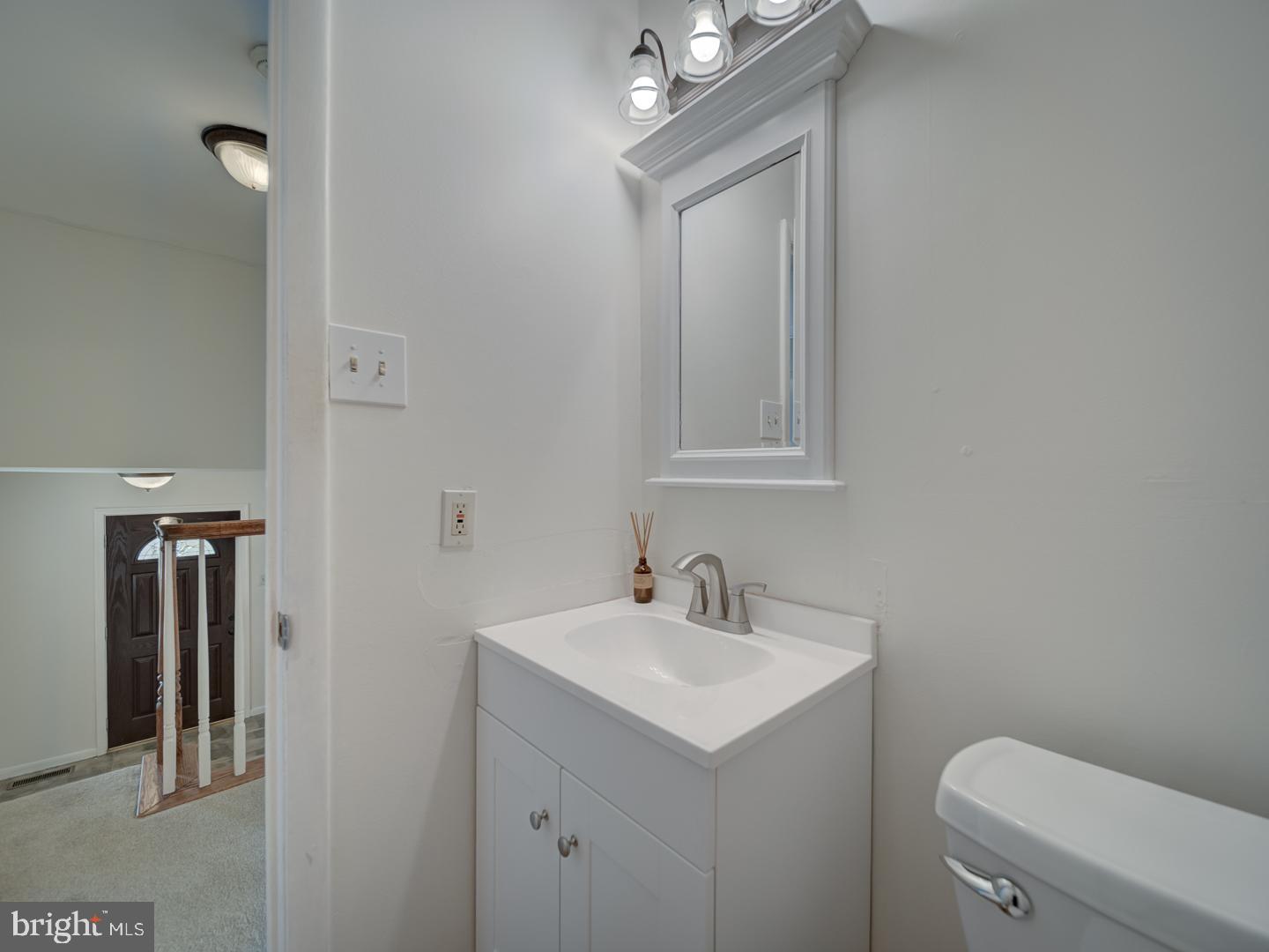 6207 GEMINI CT, BURKE, Virginia 22015, 4 Bedrooms Bedrooms, ,2 BathroomsBathrooms,Residential,For sale,6207 GEMINI CT,VAFX2254172 MLS # VAFX2254172