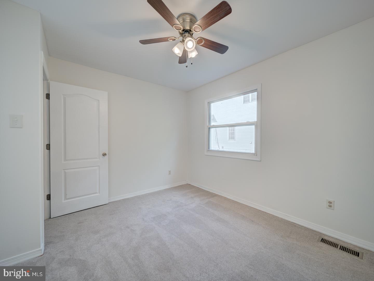 6207 GEMINI CT, BURKE, Virginia 22015, 4 Bedrooms Bedrooms, ,2 BathroomsBathrooms,Residential,For sale,6207 GEMINI CT,VAFX2254172 MLS # VAFX2254172