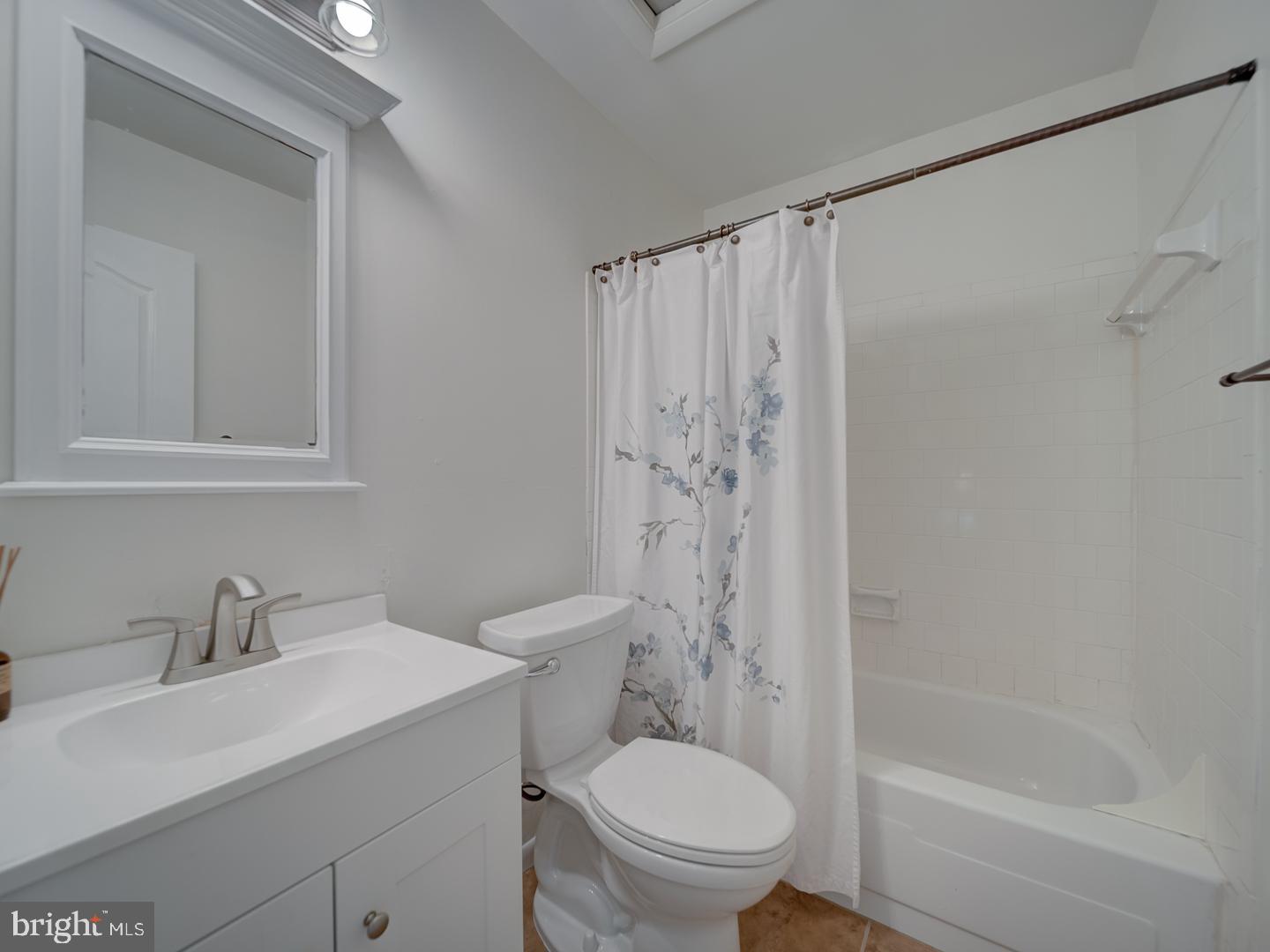 6207 GEMINI CT, BURKE, Virginia 22015, 4 Bedrooms Bedrooms, ,2 BathroomsBathrooms,Residential,For sale,6207 GEMINI CT,VAFX2254172 MLS # VAFX2254172