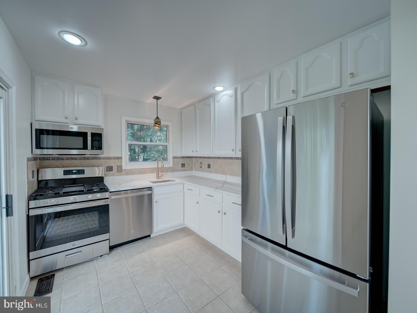 6207 GEMINI CT, BURKE, Virginia 22015, 4 Bedrooms Bedrooms, ,2 BathroomsBathrooms,Residential,For sale,6207 GEMINI CT,VAFX2254172 MLS # VAFX2254172