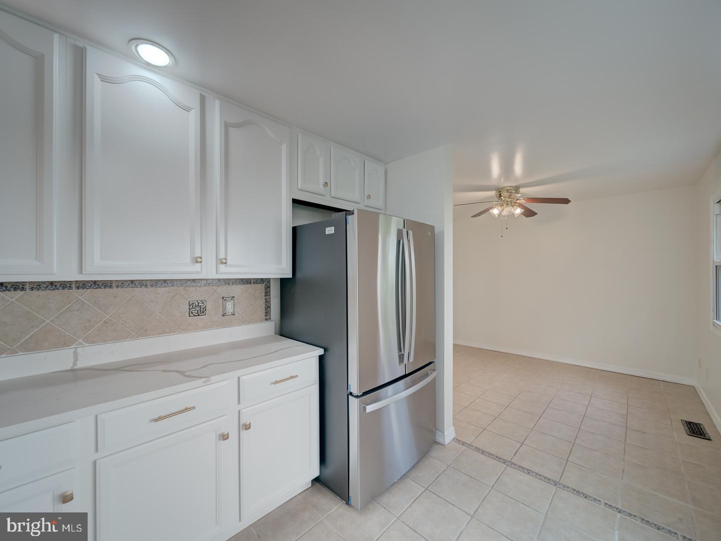 6207 GEMINI CT, BURKE, Virginia 22015, 4 Bedrooms Bedrooms, ,2 BathroomsBathrooms,Residential,For sale,6207 GEMINI CT,VAFX2254172 MLS # VAFX2254172