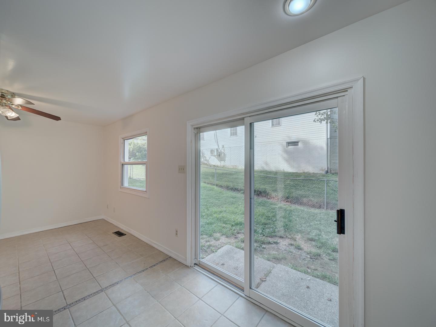 6207 GEMINI CT, BURKE, Virginia 22015, 4 Bedrooms Bedrooms, ,2 BathroomsBathrooms,Residential,For sale,6207 GEMINI CT,VAFX2254172 MLS # VAFX2254172