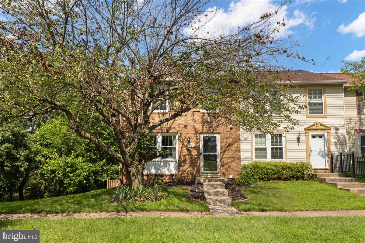 3921 PLUM RUN CT, FAIRFAX, Virginia 22033, 3 Bedrooms Bedrooms, ,3 BathroomsBathrooms,Residential,For sale,3921 PLUM RUN CT,VAFX2254232 MLS # VAFX2254232