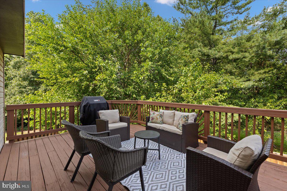 3921 PLUM RUN CT, FAIRFAX, Virginia 22033, 3 Bedrooms Bedrooms, ,3 BathroomsBathrooms,Residential,For sale,3921 PLUM RUN CT,VAFX2254232 MLS # VAFX2254232
