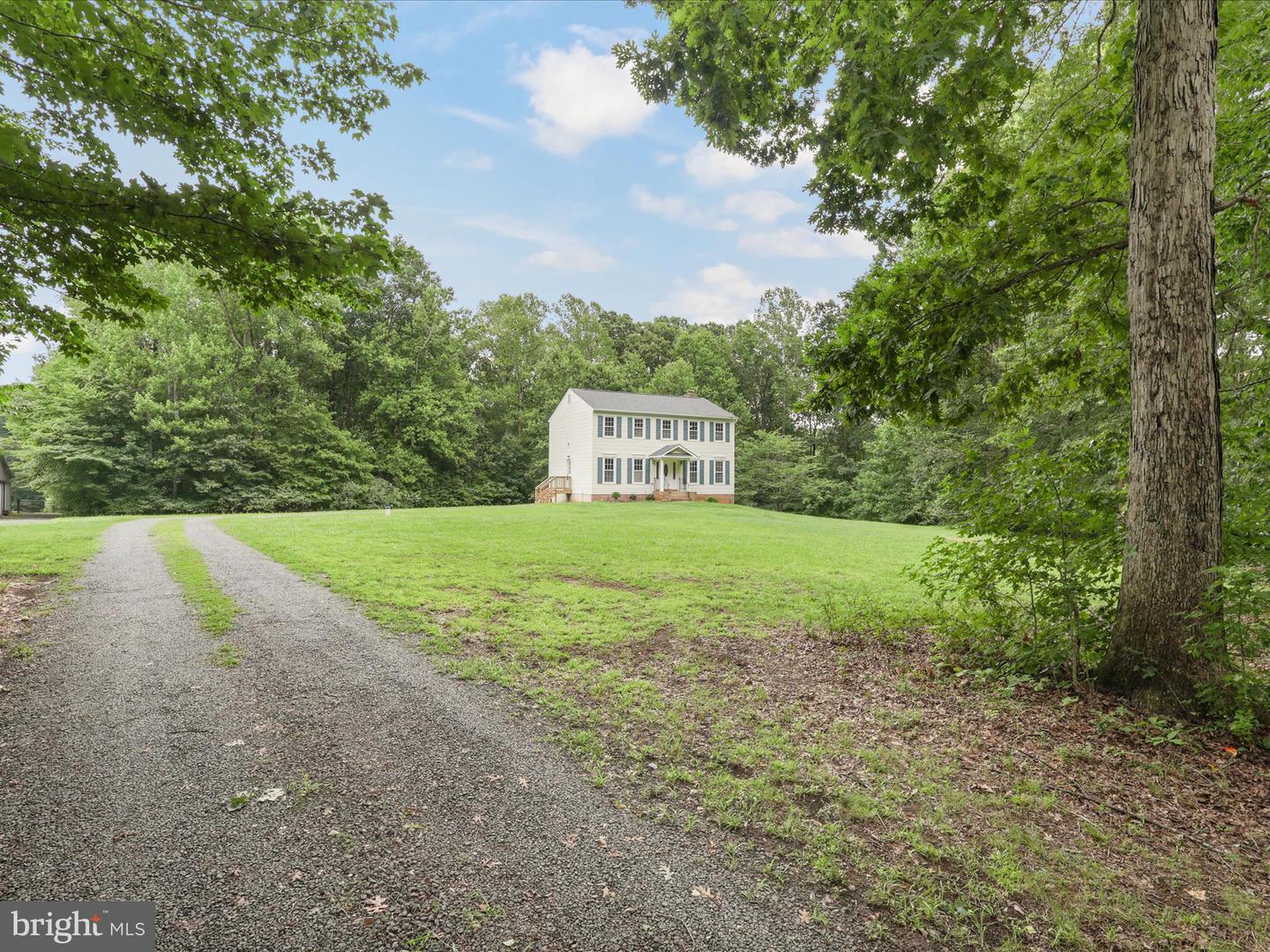 183 LAKELAND ROAD, STAFFORD, Virginia 22556, 5 Bedrooms Bedrooms, ,3 BathroomsBathrooms,Residential,For sale,183 LAKELAND ROAD,VAST2040624 MLS # VAST2040624