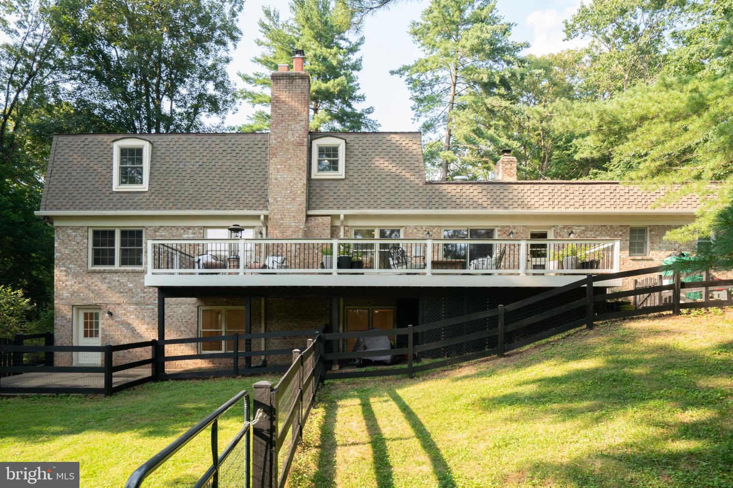 10423 DEERFOOT DR, GREAT FALLS, Virginia 22066, 4 Bedrooms Bedrooms, ,4 BathroomsBathrooms,Residential,For sale,10423 DEERFOOT DR,VAFX2254530 MLS # VAFX2254530