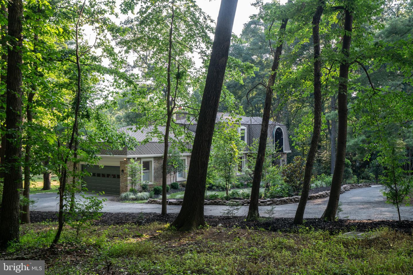 10423 DEERFOOT DR, GREAT FALLS, Virginia 22066, 4 Bedrooms Bedrooms, ,4 BathroomsBathrooms,Residential,For sale,10423 DEERFOOT DR,VAFX2254530 MLS # VAFX2254530