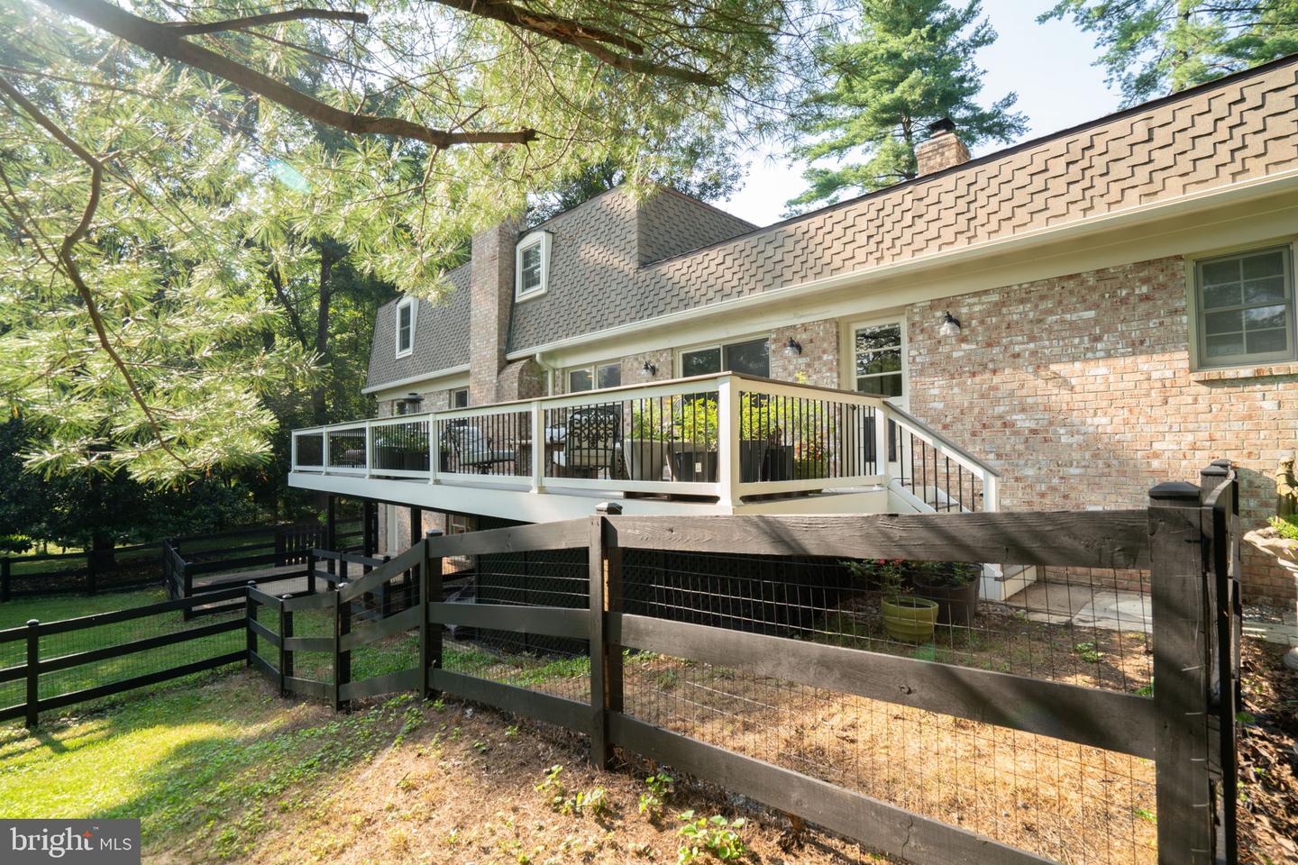 10423 DEERFOOT DR, GREAT FALLS, Virginia 22066, 4 Bedrooms Bedrooms, ,4 BathroomsBathrooms,Residential,For sale,10423 DEERFOOT DR,VAFX2254530 MLS # VAFX2254530